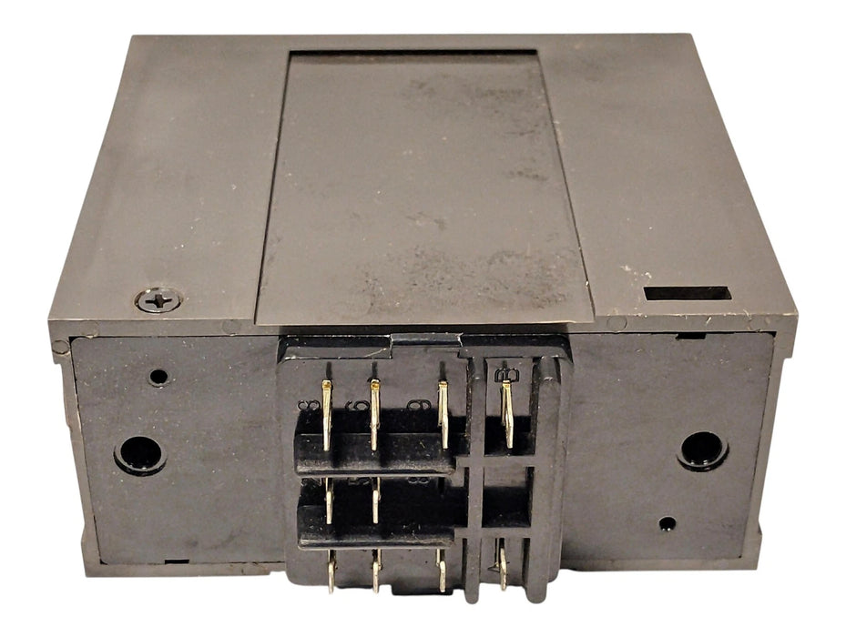 Eagle Signal DZ100A3 120 V AC/DC 10 A 2 Digit Solid State Counter Module