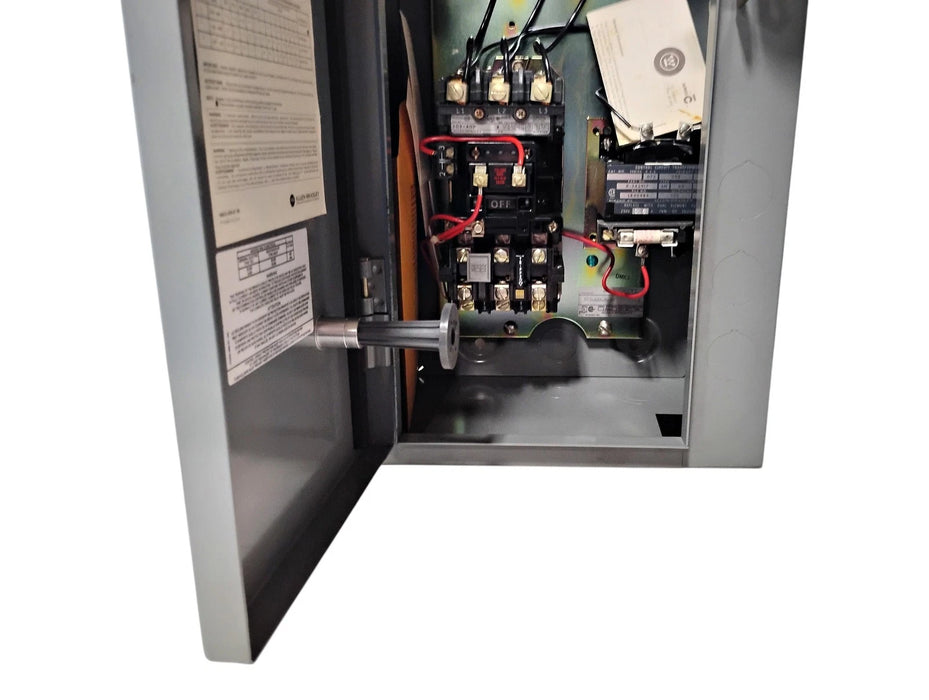 Allen-Bradley 513-AAH-6-38 110/120 V NEMA Size 0 Combination Starter w/ CB