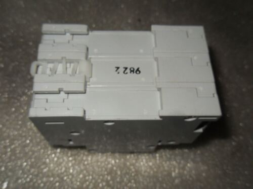 1 Allen-Bradley 1492-CB3-H-100 10A CIRCUIT BREAKER