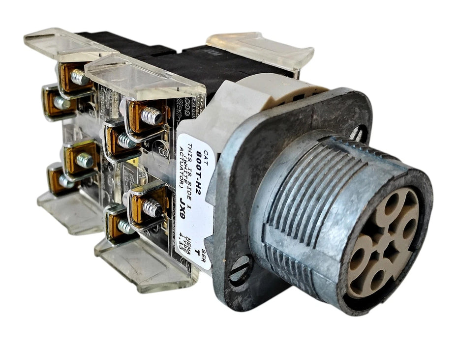 Allen-Bradley 800T-H2H Ser T 3NO/3NC 2-Position Maintained Black Selector Switch