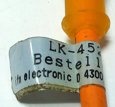 IFM Efector LP-452-LPX/PPU E102225 300 V DC PLC Cable w/ 5-Pin Connector