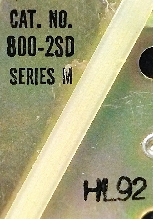 Allen-Bradley 800-2SD Series M RAISE/LOWER Momentary Pushbutton Station