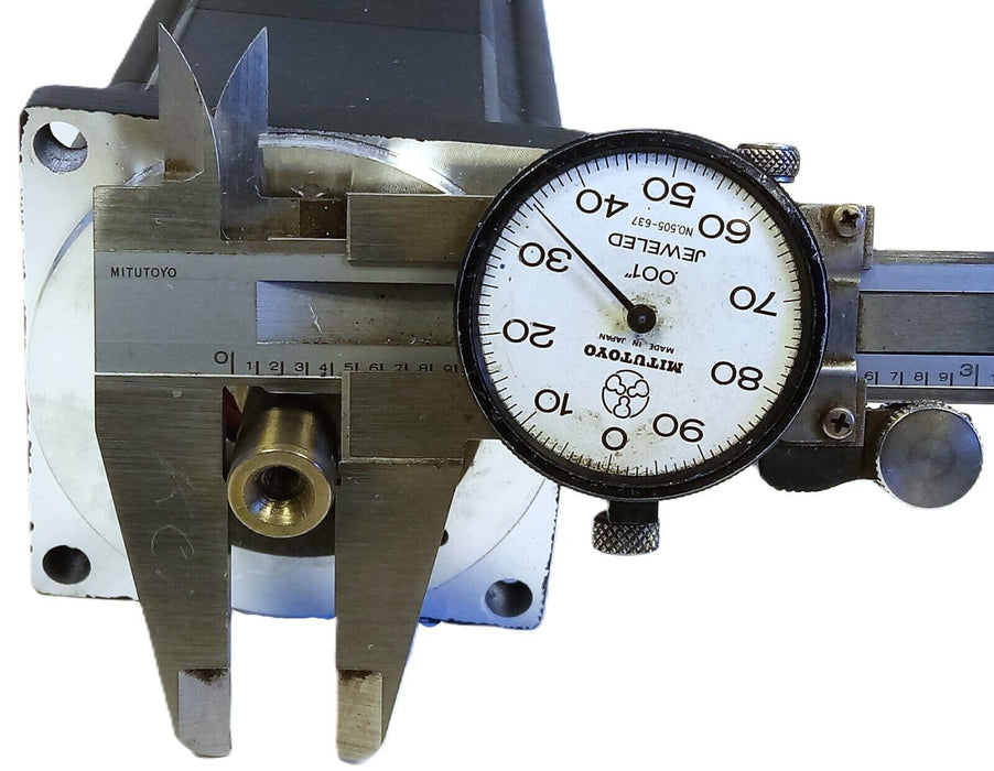 Lenze Americas MCS06F41LRS0P1-A11N-ST5S00N-R2SU 2.9A 0.51KW 0.68HP Servo Motor