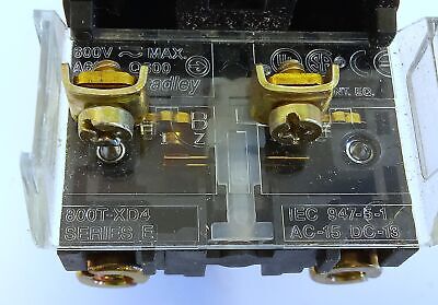 Allen-Bradley 800T-FXJ6D4 110/120 V 50/60 Hz Jumbo Red Mushroom Head Pushbutton