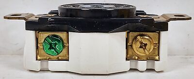 Hubbell HBL2420 3 Pole 4 Wire 20 A 3 Phase 250 VAC Twist-Lock Receptacle