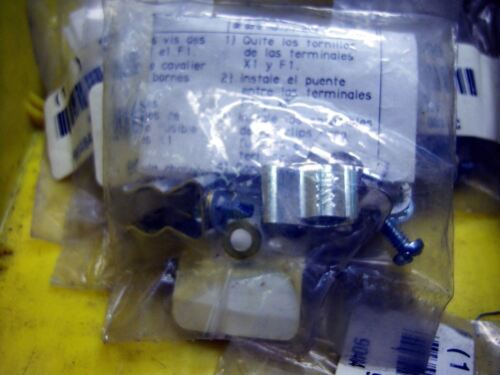 Lot Of 10 Schneider Fuse Brackets, 9070-Sf41A +1 Acme