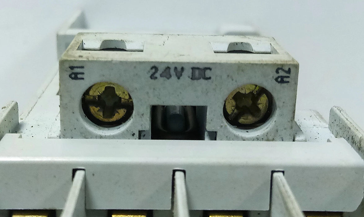 Allen-Bradley 700-CF220ZJ 690 V AC 25 A Control Relay w/ 24 V DC Coil