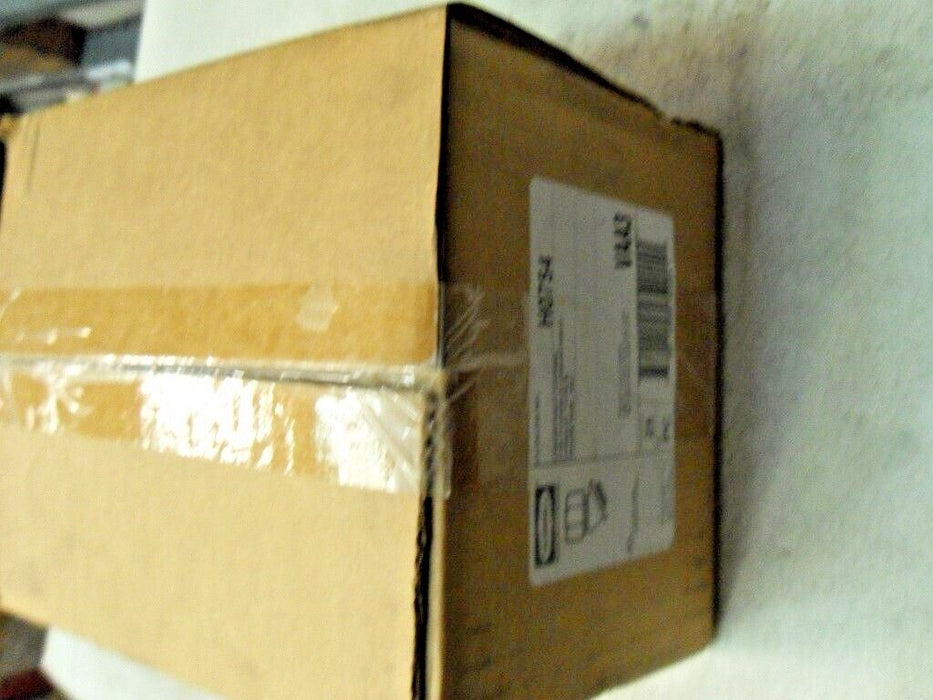 25 Hubbell H0754 Fittings