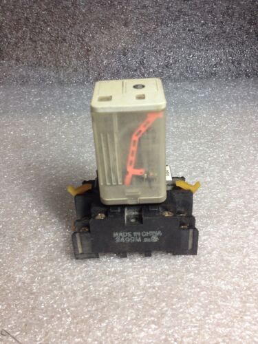 Allen-Bradley 700-HA33A1 Relay with Base