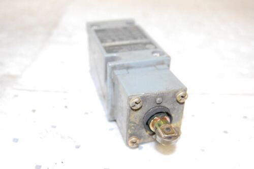 Allen-Bradley 802T-DTP LIMIT SWITCH