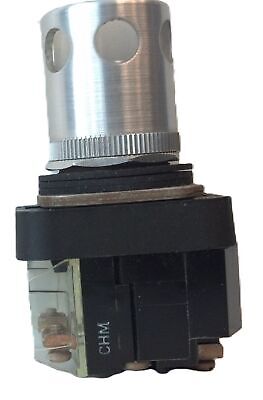 Allen-Bradley 800T-PA16XD1 120 VAC Oiltight Illuminated Pilot Control Pushbutton