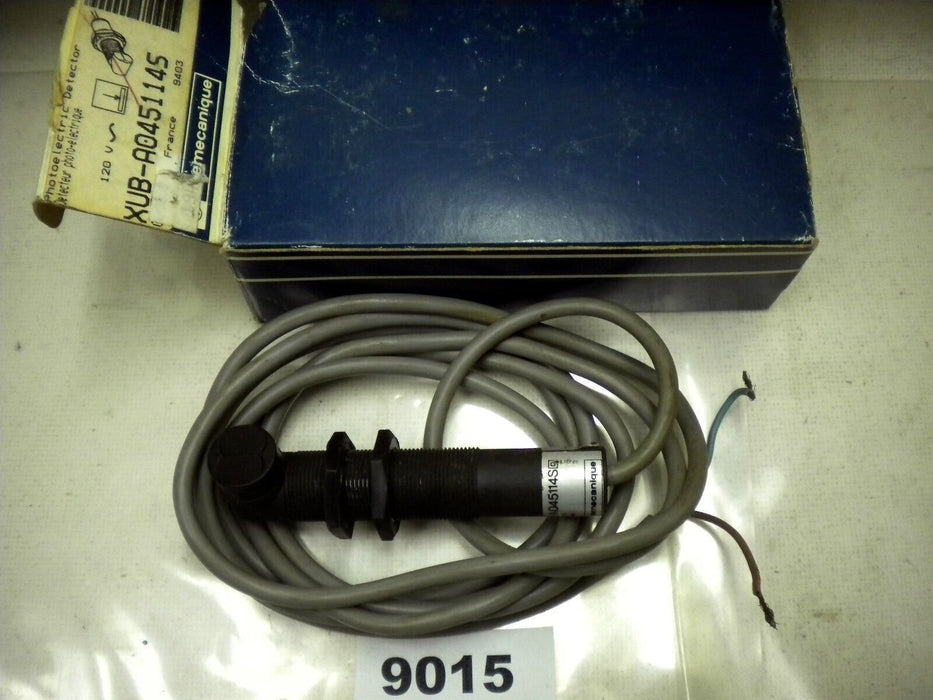 Telemecanique Photoelectric Sensor XUB-AO45114S