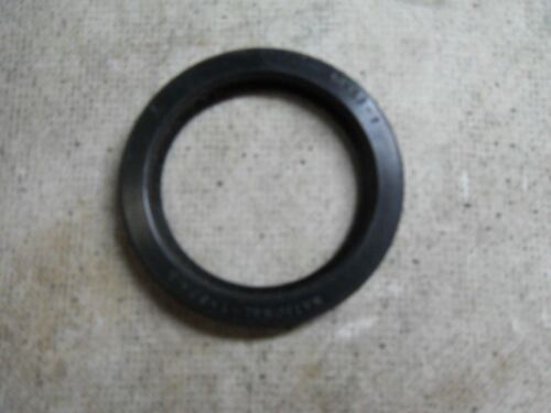 2 Federal Mogul 40X52X7 Oil Seals