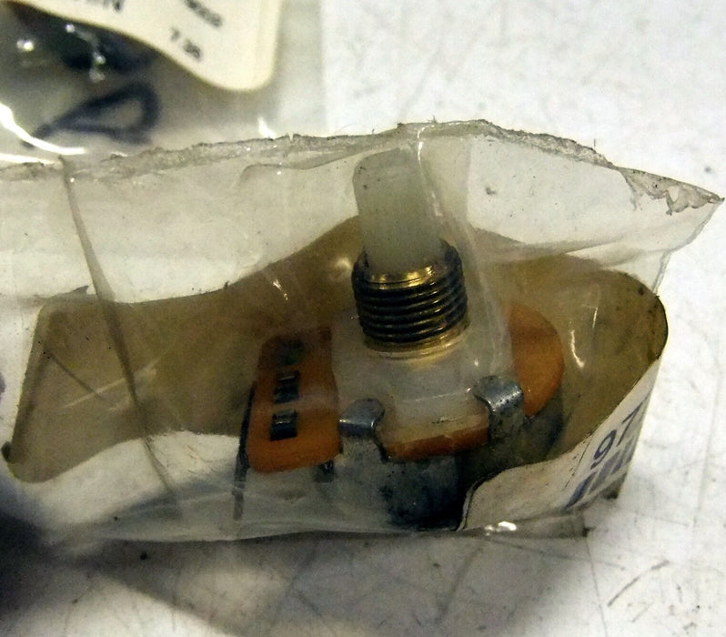 3 VACMASTER 977737 Potentiometer