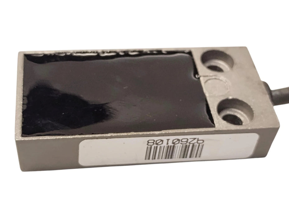 Omron TL-W5F1 12-24 V DC Shielded Inductive Proximity Sensor