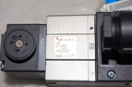 SMC VP7-8-FG-D-3Z Double Solenoid Valve