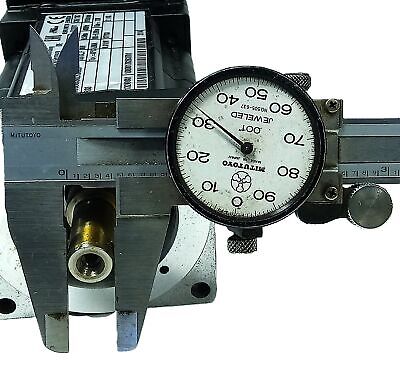 Lenze MCS-06C60LRS0B0 85 V 4 A 6000 RPM Servo Motor