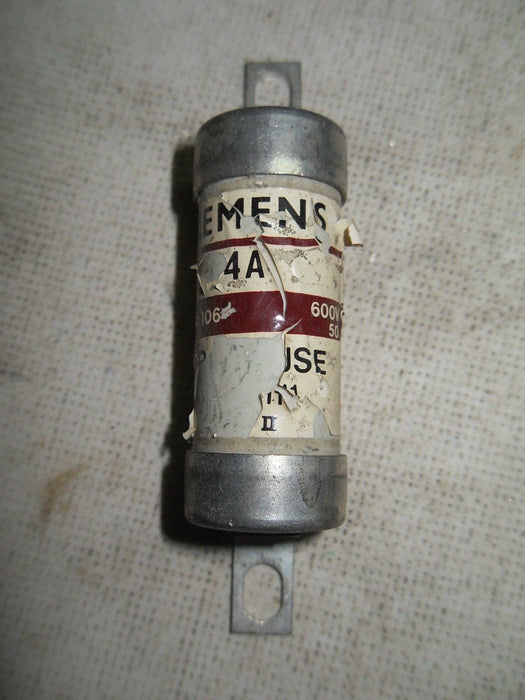 3 Siemens 3NW2 111 4A 600V Fuses