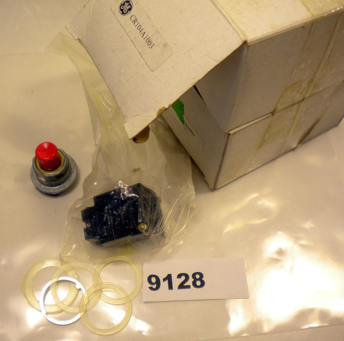 2 GE Mini Push Button CR104A1003