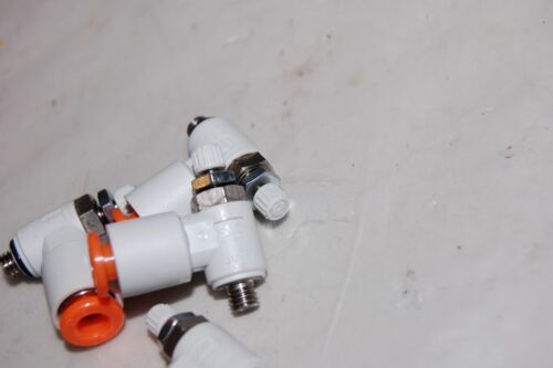 SMC AS1201F-U10/ 32-05 FLOW CONTROL W/ FITTING LOT OF4