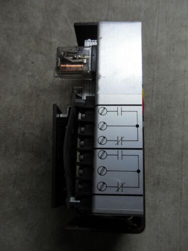 1 MOORE INDUSTRIES DCA/1-5V/DH1H1/117AC-RE-RF DC CURRENT ALARM