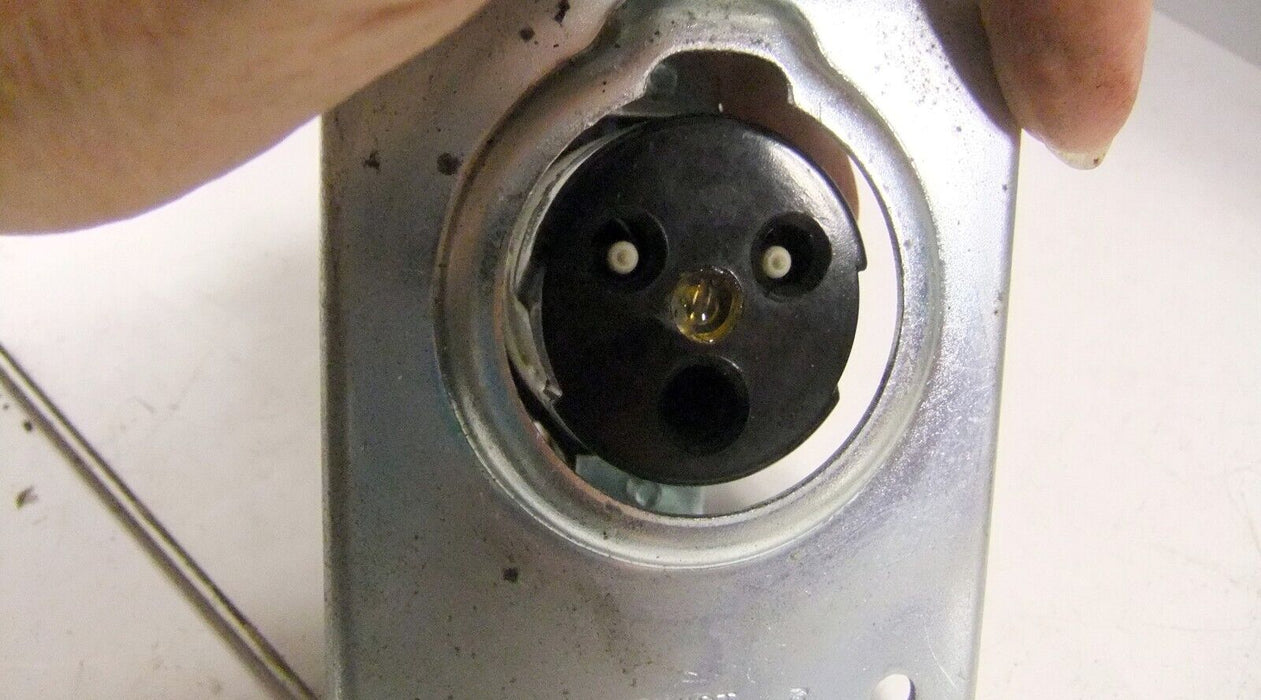 Thomas & Betts Receptacle 8003N