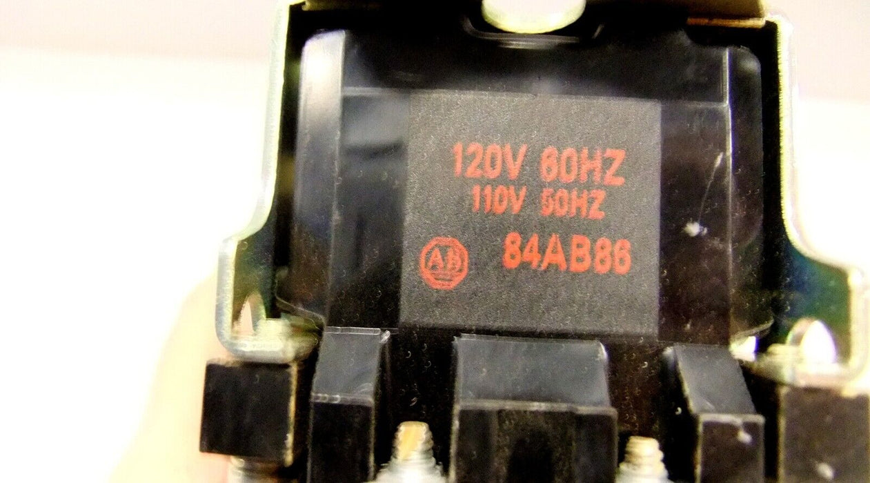 Allen-Bradley AC Relay with Pneumatic Timer 700-NPTA1