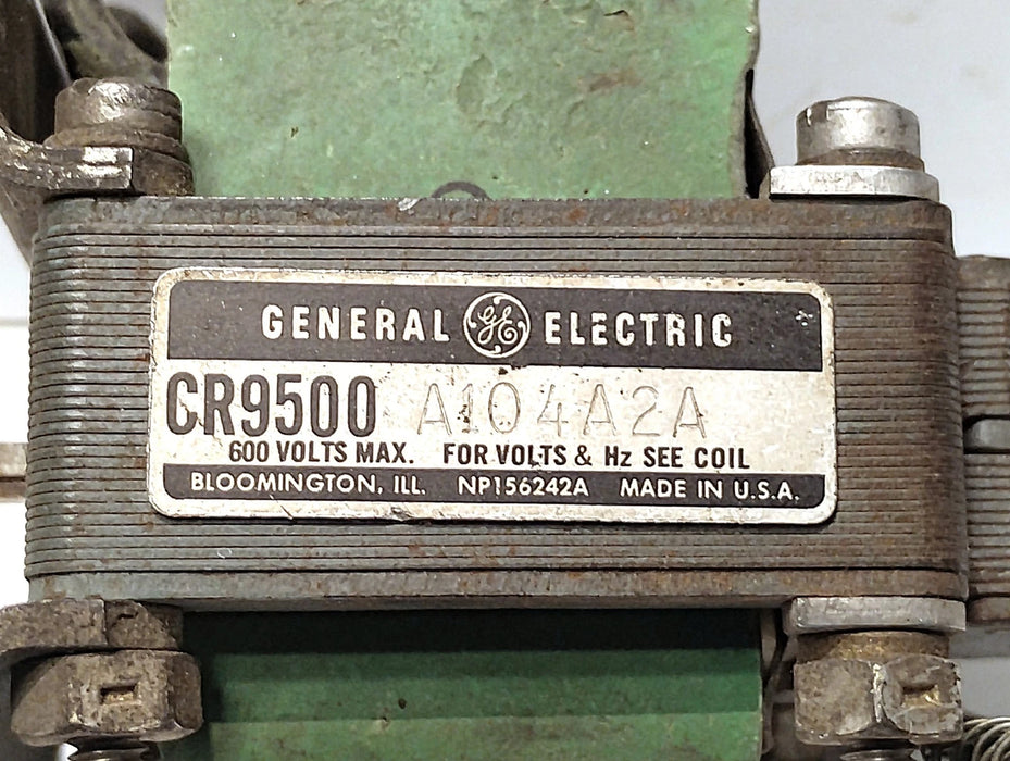 GE CR9500A104A2A 115 V AC Push-Type Linear Solenoid