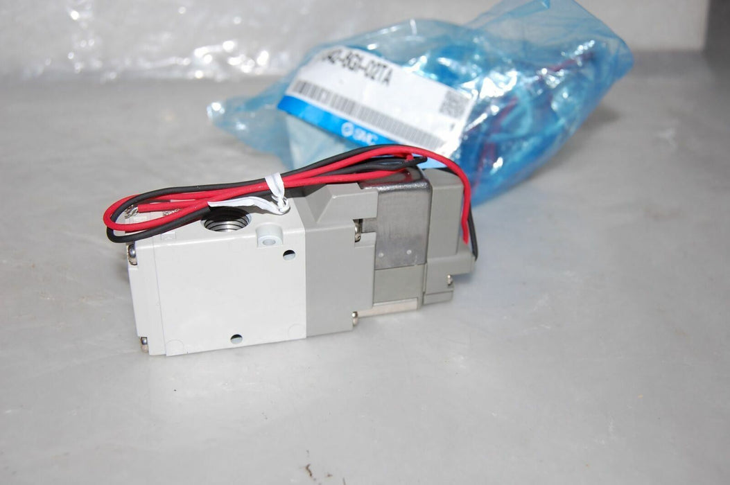 2 SMC Valve VP342-6G1-02TA