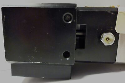 Graco 243482 Series F11A Air-Operated Dispensing Valve