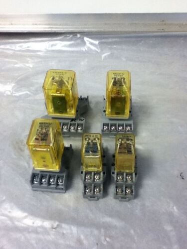 LOT OF 5 IDEC RELAYS