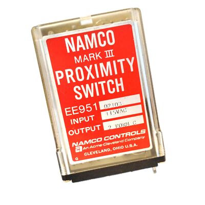 NAMCO EE951-02103 MARKIII 115 V AC DPDT Plug-in Relay for Proximity Switch