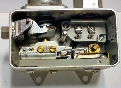 Detroit Switch 222-1021 Pressure Switch