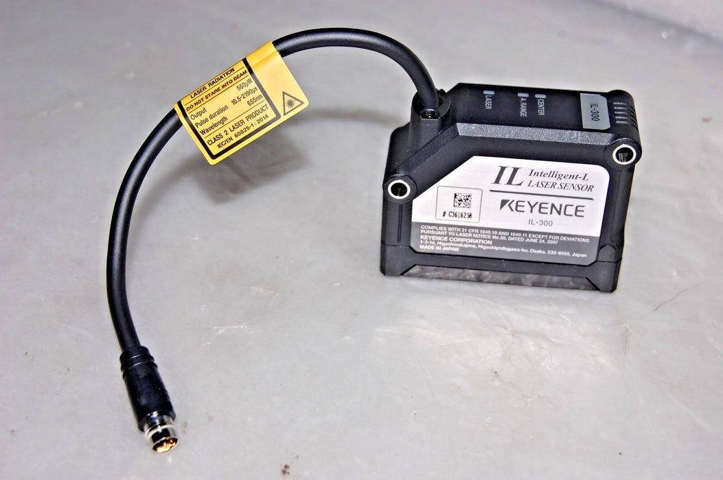 Keyence IL-300 Laser Sensor