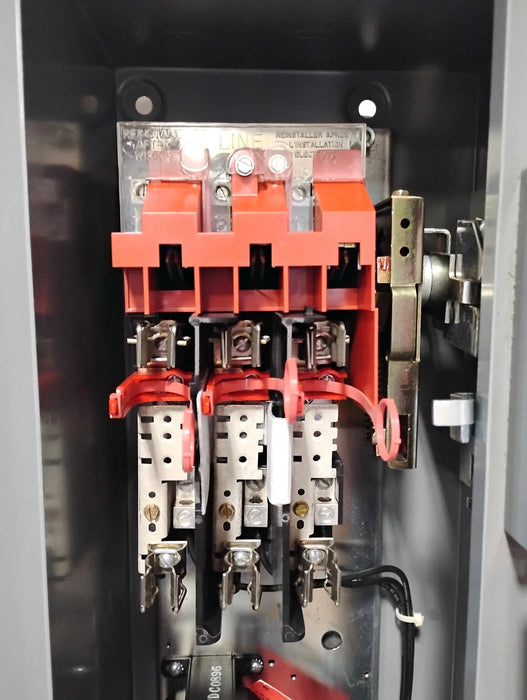 Cutler-Hammer AN56BN0 110/120V 18A NEMA 0 Fusible Reversing Combination Starter