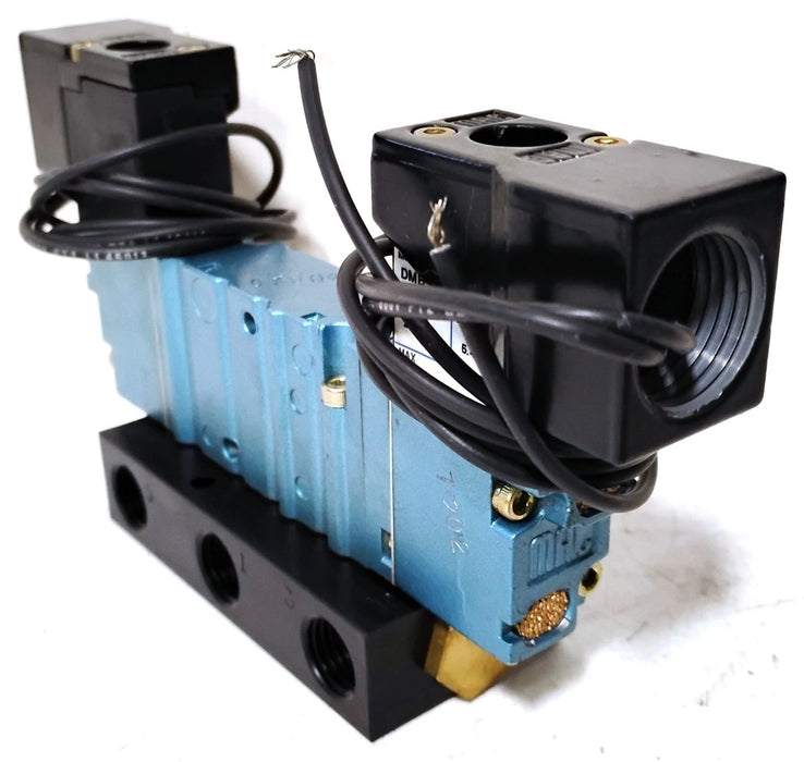 MAC Valves 423A-BAA-DM-DDAA-1CM 24 V DC 1/4 in NPTF 5/2 4-Way Solenoid Valve