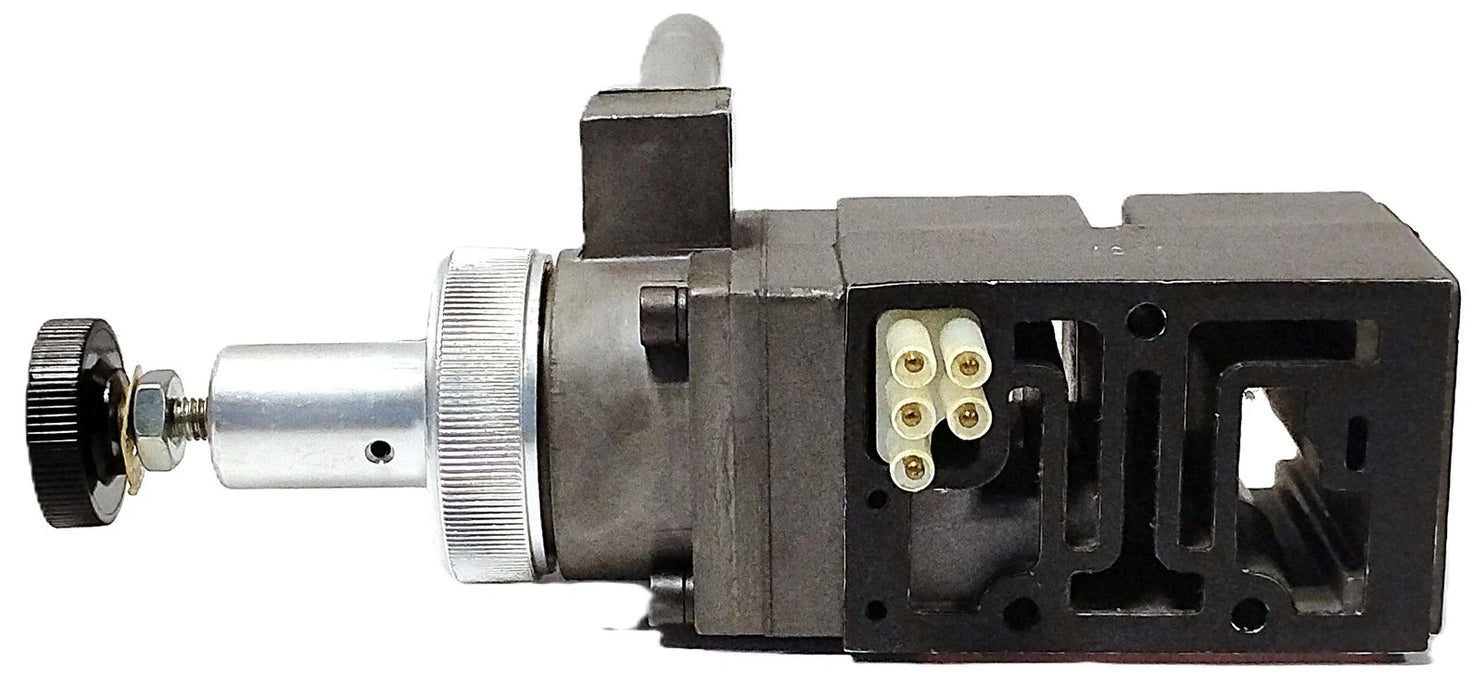 Numatics 152RS100J016W 10-130 psi Pneumatic Regulator