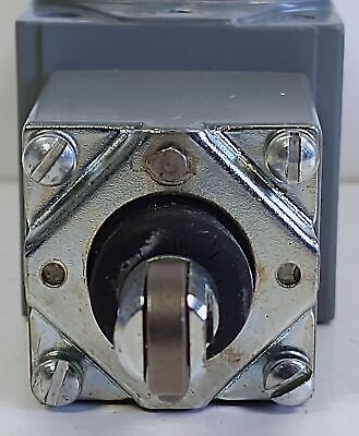 Allen-Bradley 802T-D1 Ser D Roller Plunger Limit Switch