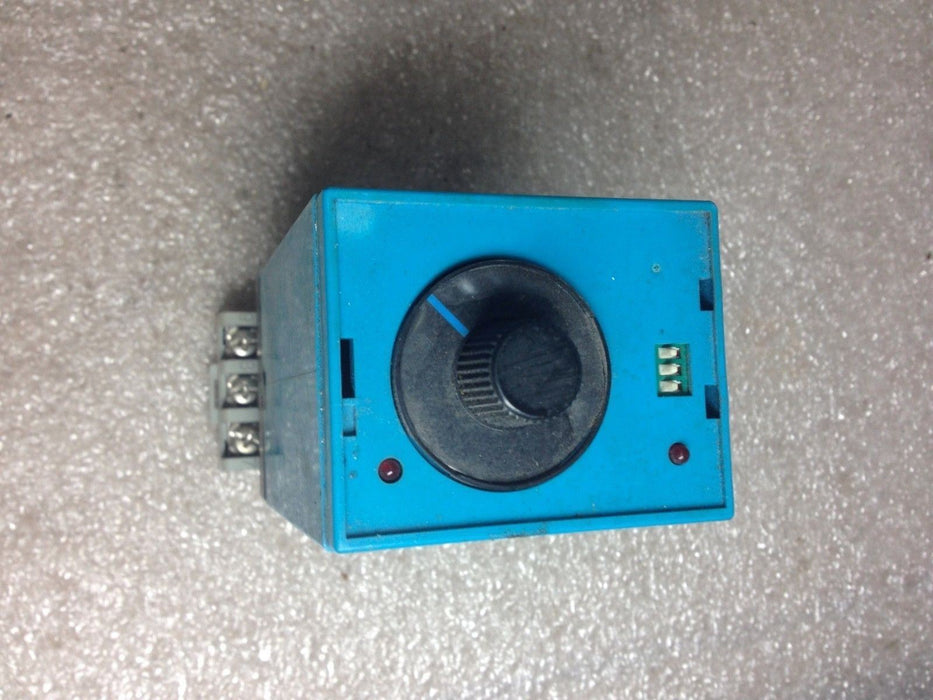 IDEC Rte-BS1 Timer With 27E893 Relay Mount