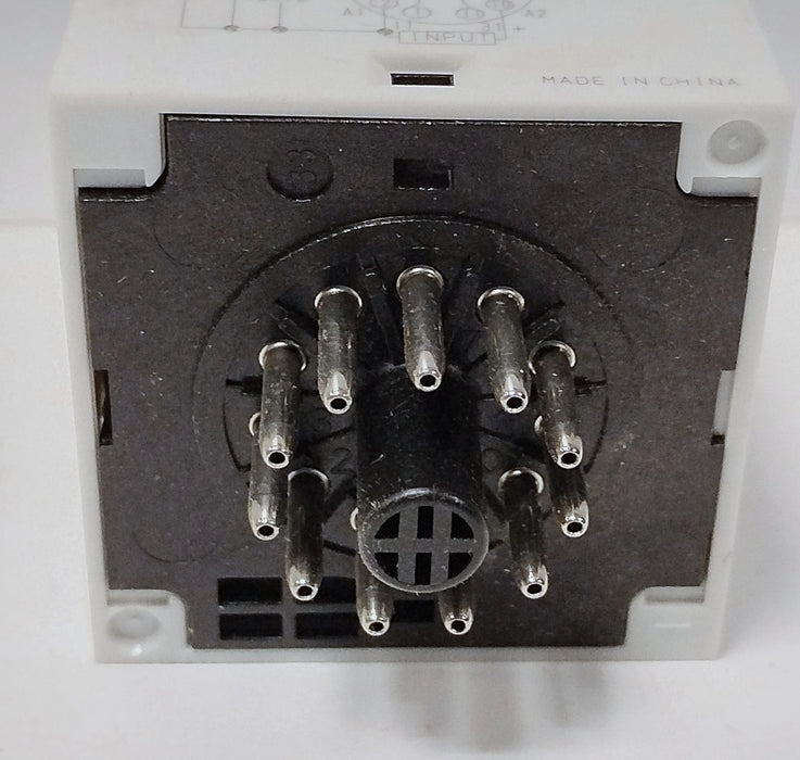 Allen-Bradley 700-HR52TU24 Ser C 12-48VDC/24-48VAC .05 Sec-300 Hr Timer Relay