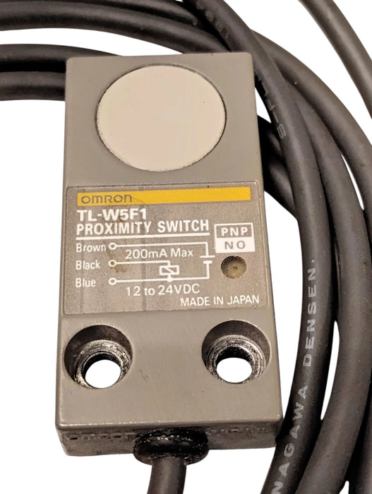 Omron TL-W5F1 12-24 V DC Shielded Inductive Proximity Sensor