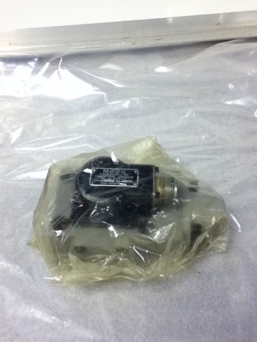 Moog 73-101 2-Stage Flow Control Valve