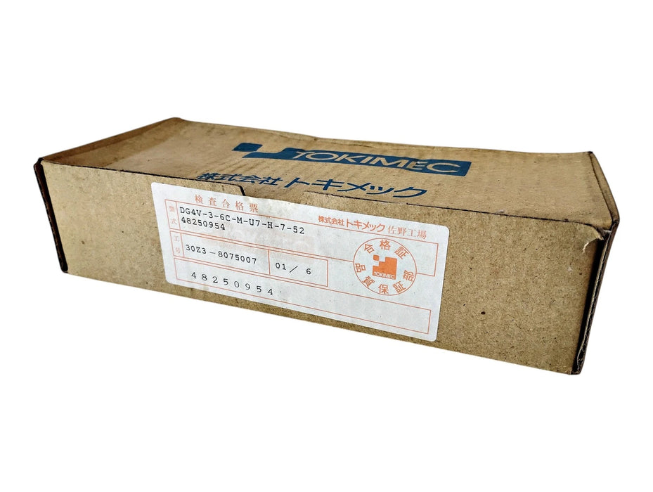 Tokimec DG4V-3-6C-M-U7-H-7-52 24 V DC Hydraulic Directional Control Valve