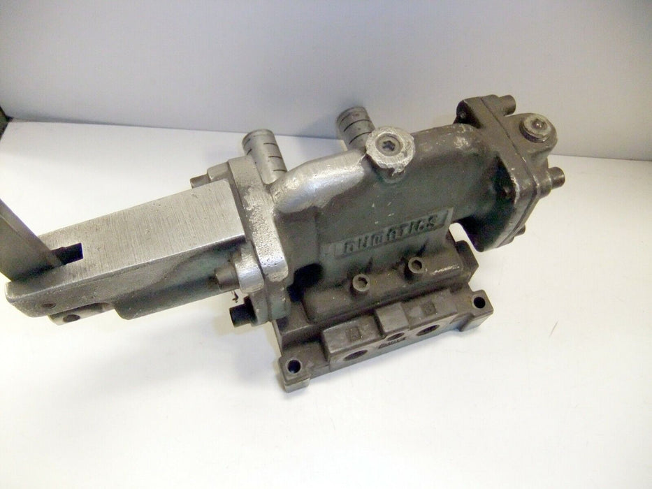 Numatics Hand Lever Valve 32HLS641O