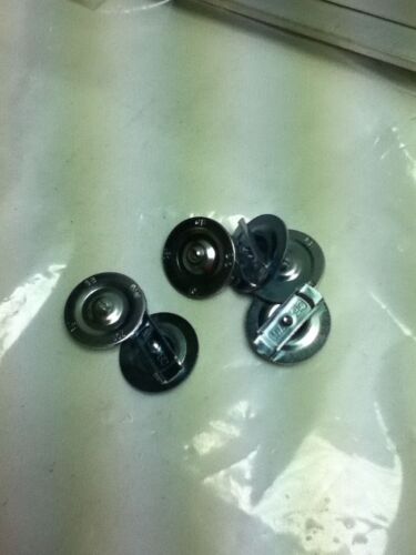 LOT OF 104 GARDNER BENCER 710 KNOCKOUT SEALS