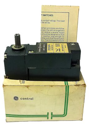 General Electric GE CR215G1A12 600 V AC Rotary Gear Limit Switch No Lever