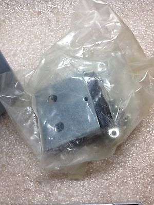 Thomas & Betts FRS306-4 END FEED SET ASSY