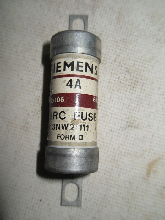 3 Siemens 3NW2 111 4A 600V Fuses