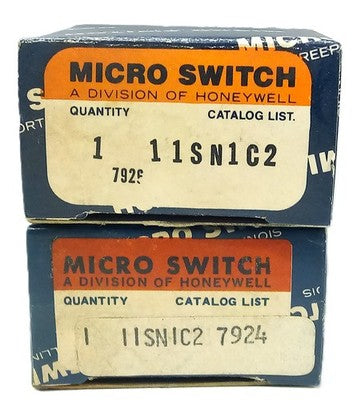 Micro Switch 11SN1C2 5 V DC Illuminated Panel Mount Momentary Pushbuttons