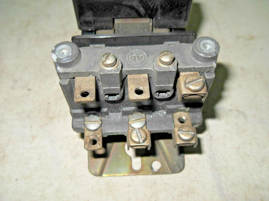 1 Allen-Bradley 702L-AOD93 CONTACTOR